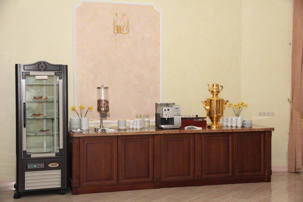 Kleopatra Vip Hotel Kamjanets-Podilskyj Exteriör bild